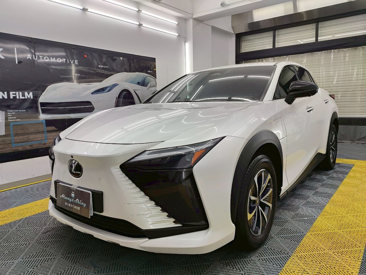 Lexus RZ 450e